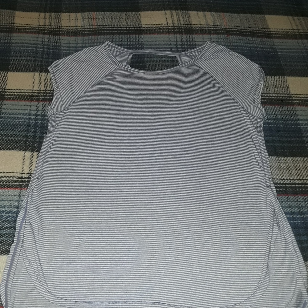 Top - Picture 3 of 4